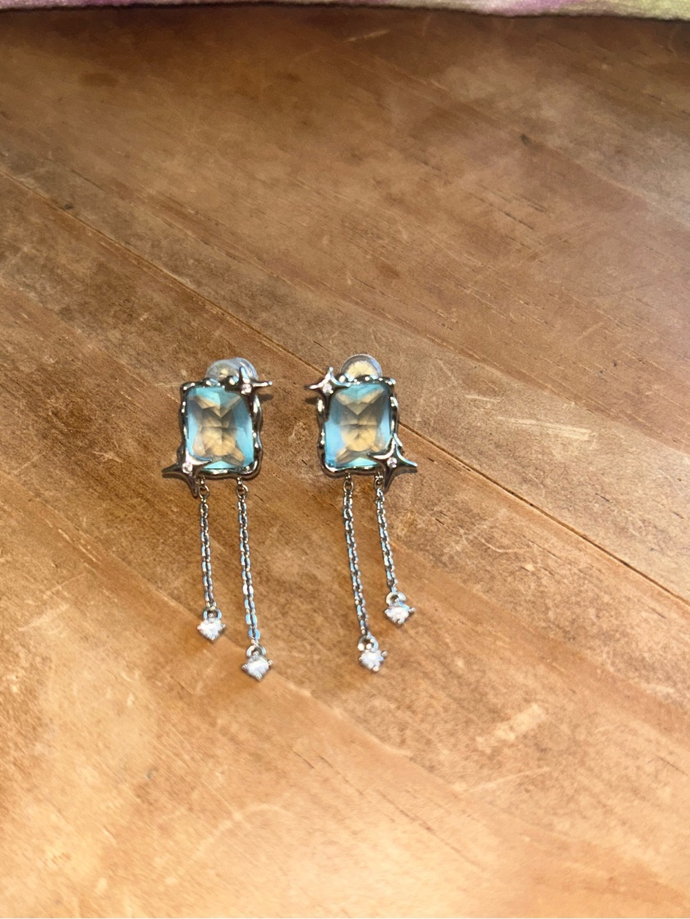 Dangle earrings - Picture 3 of 6